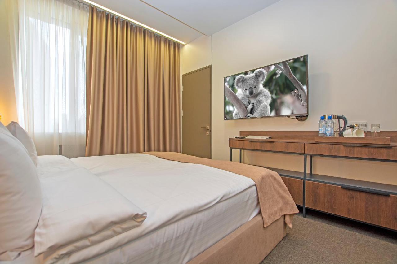 Cartez Hotel Yerevan Exterior foto